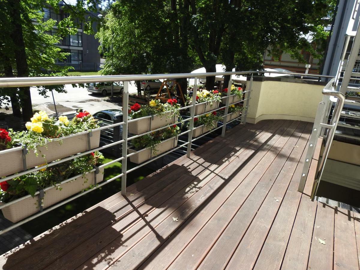 Vienibas Prospekts 6 Apartment Jurmala Exterior photo